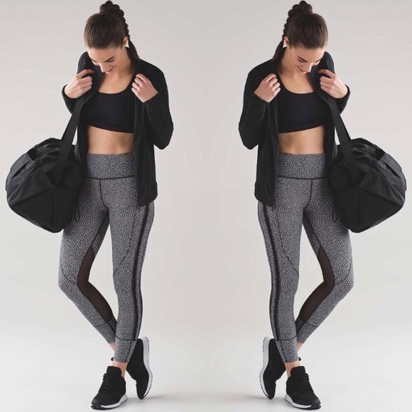 NWT💕Hit It Mesh Panel Reflective Running Leggings - Picture 2 of 8